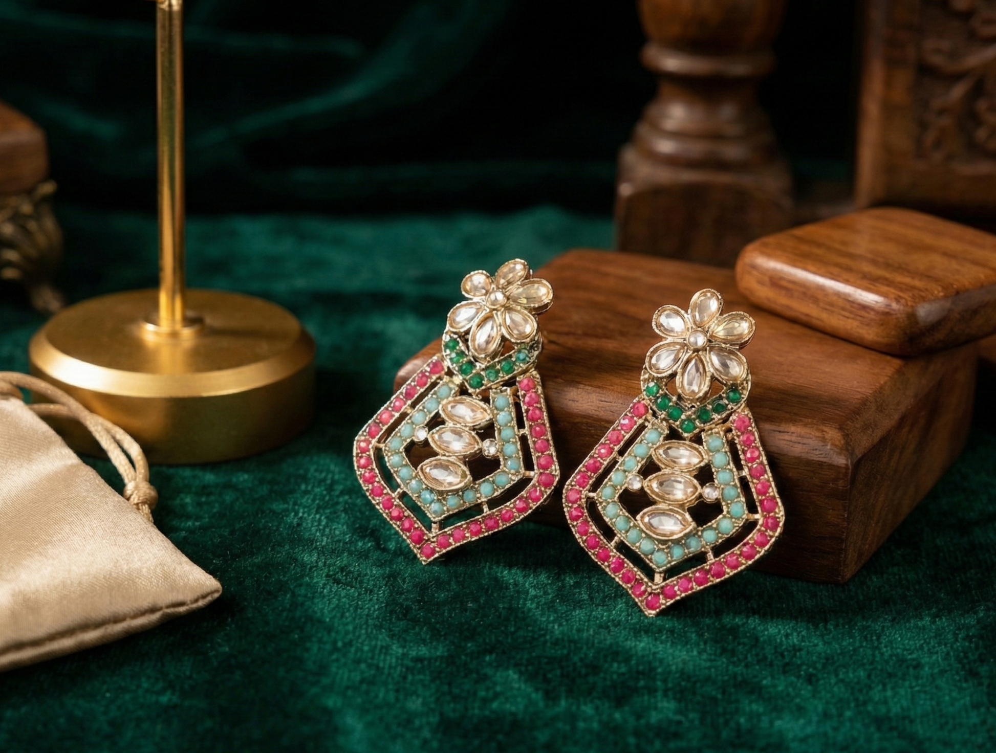 Close-up view of premium artificial Gold Toned Multi Color Geometric Mosaic Kundan Necklace Set Gold Plated Multi Color Floral Halo Necklace Set with Maang Tikka by Innovate Art Impex.